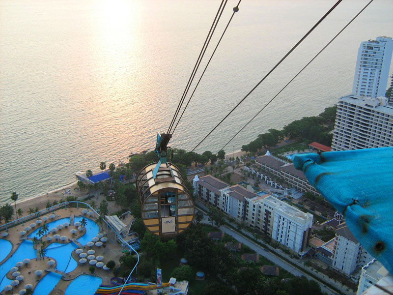 14-3-Pattaya-Park-Tower-Jump
