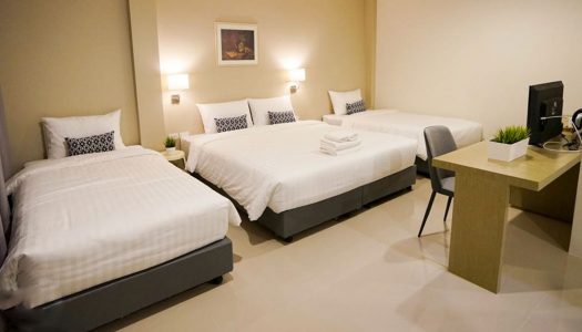 18 Family and interconnecting rooms for 4 under $130 to stay at in Pratunam, Bangkok.