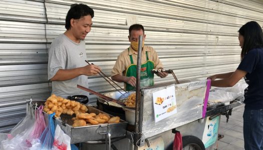 17 Thai breakfasts to eat at this hidden street food market near Pratunam that Bangkok locals love